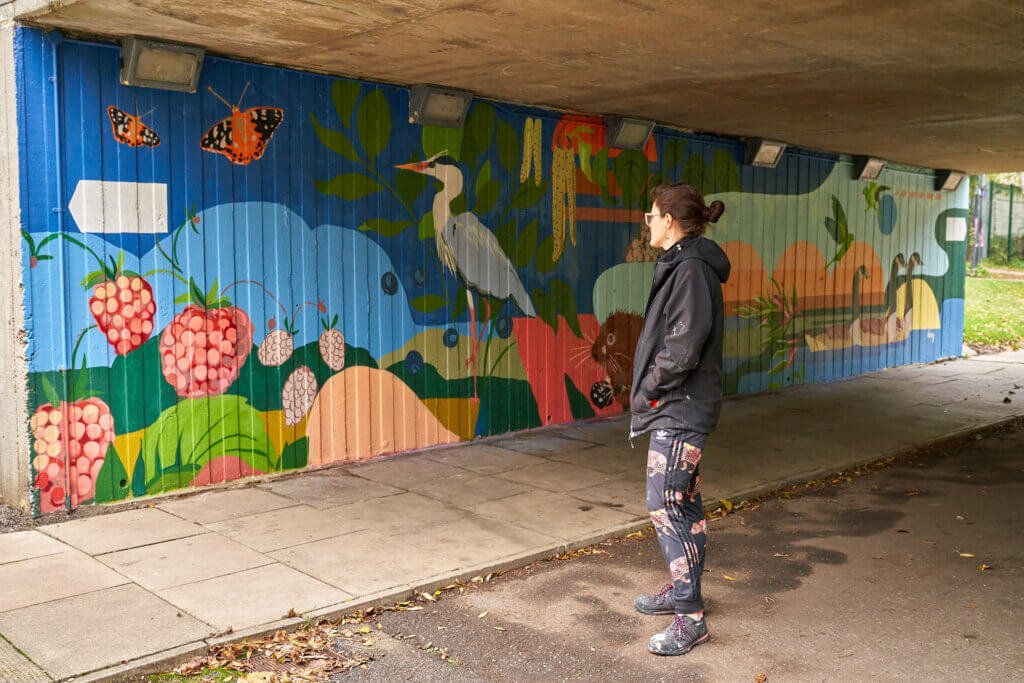 LOCAL ARTIST HELPS BRING COLOUR TO THAMESMEAD’S CANALS