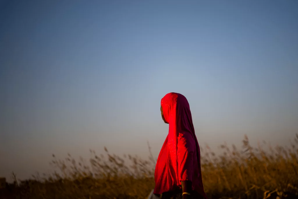 Girl with the Red Veil Beira, Mozambique, 2019 Alissa Everett Photographic print on Hahnemuhle