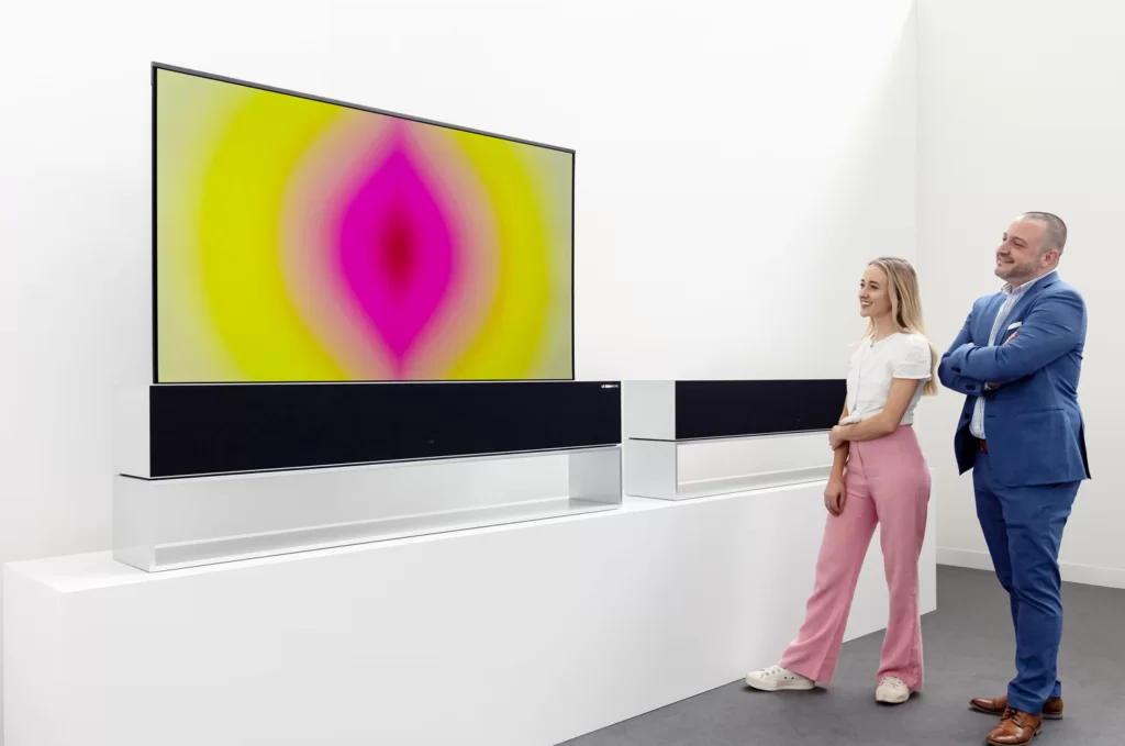 Anish Kapoor to unveil his media artwork on the ultra-premium LG SIGNATURE OLED R