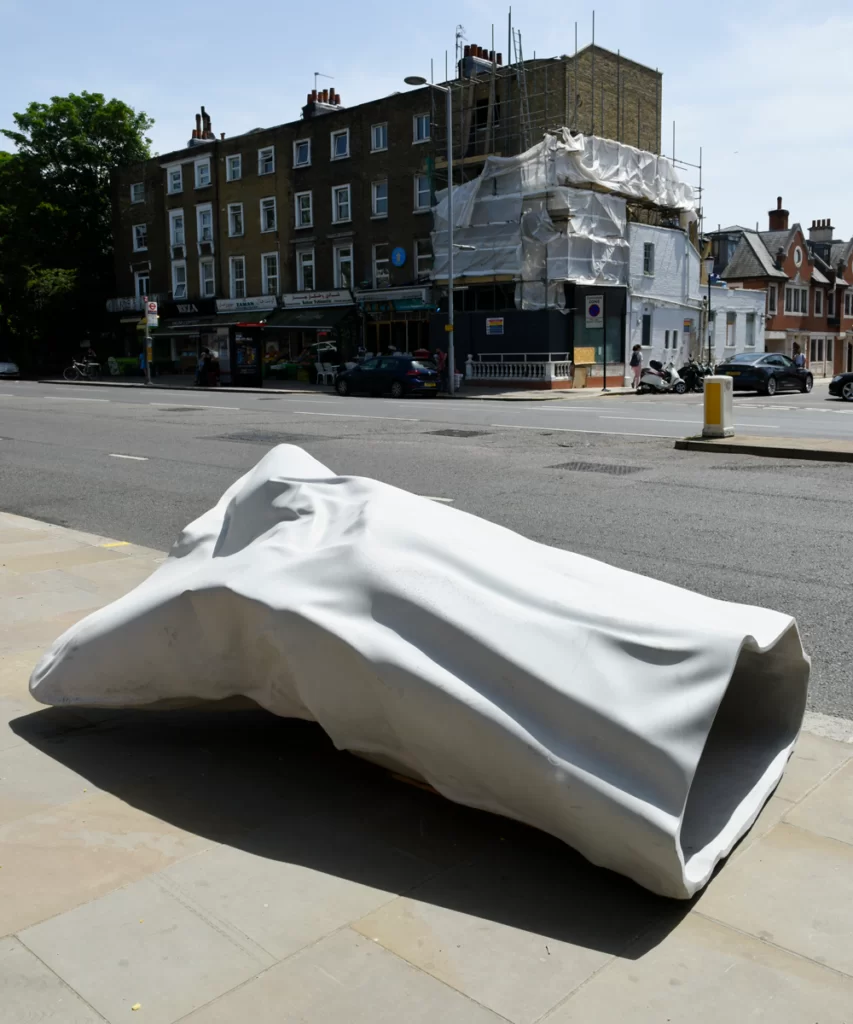 Richard Mackness on High Street Kensington, Photography by Graham Fudger