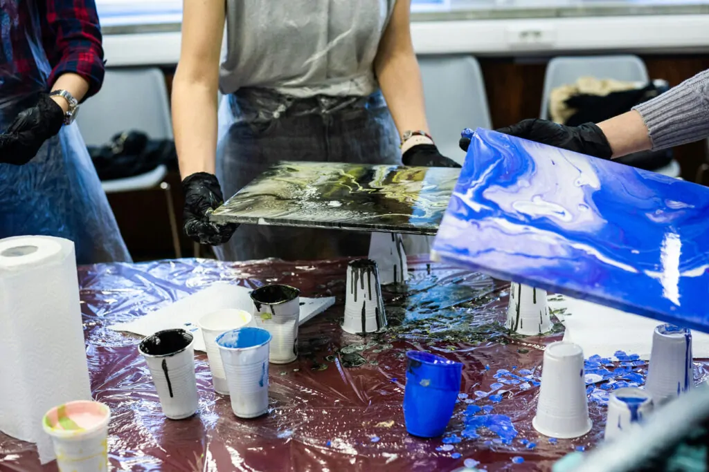 How to reach more people with your online art therapy services