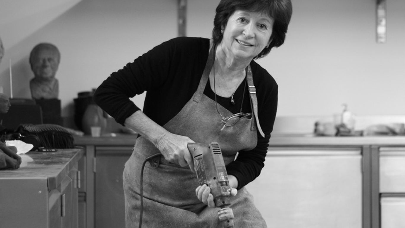 Hanneke Beaumont: Sculpting the Universal Self