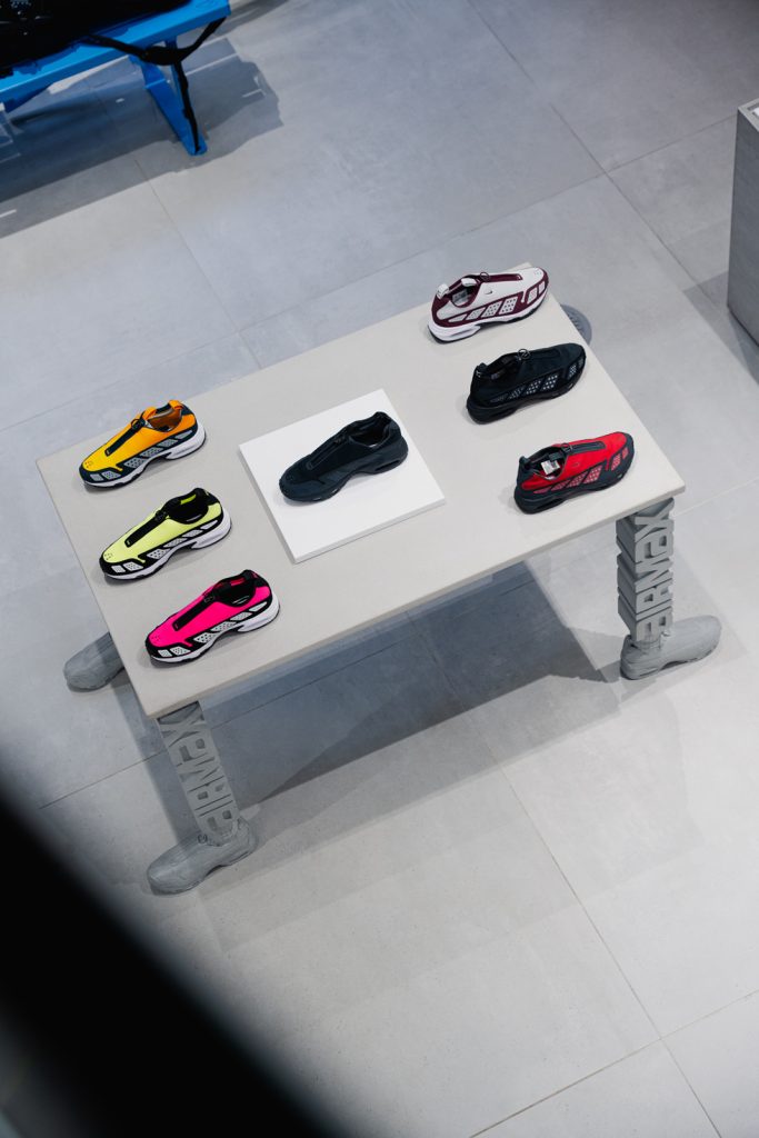 A Sneaker Reimagined: Nigel VMU Concrete airmax table Tribute to Nike’s Digital Past