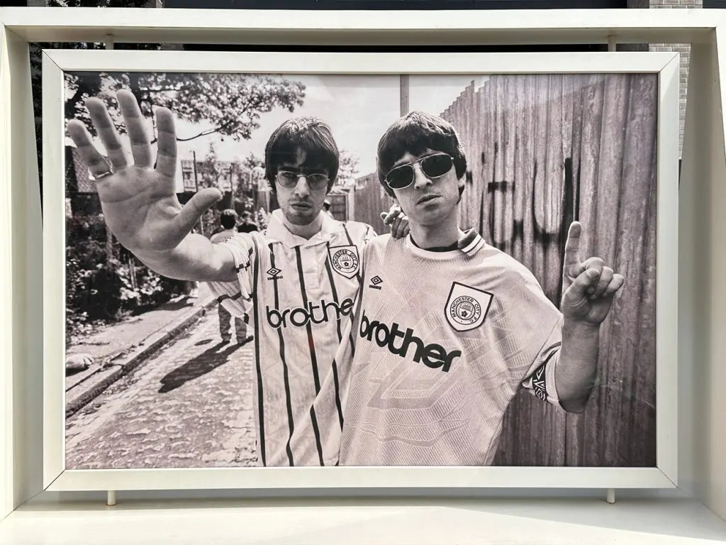 Brothers: Liam and Noel Through the Lens of Kevin Cummins