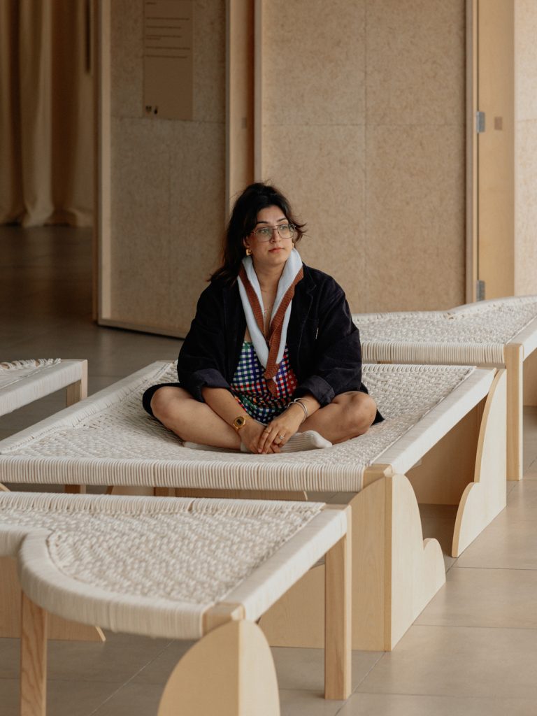 Roo Dhissou, Worlds of Care, Table , Time, identity